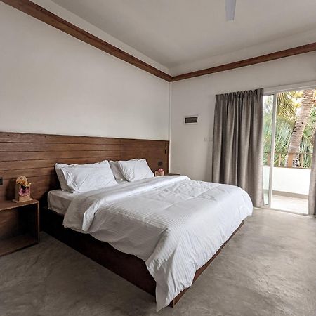 Dhoadhi Retreat Hotel Thulusdhoo Buitenkant foto