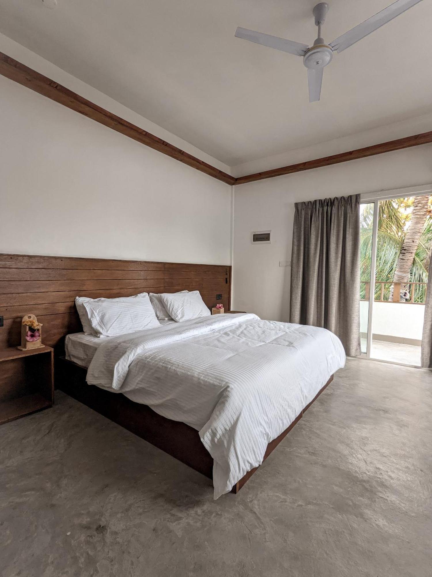 Dhoadhi Retreat Hotel Thulusdhoo Buitenkant foto